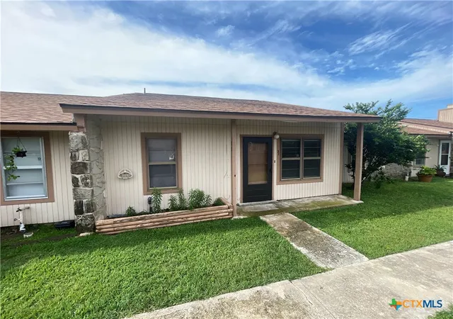 1051-country-clb-dr-seguin-tx-78155/hzid_50202753