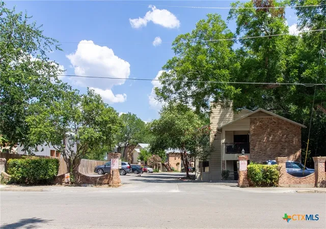 421-w-san-antonio-st-i-2-san-marcos-tx-78666/hzid_b124a780