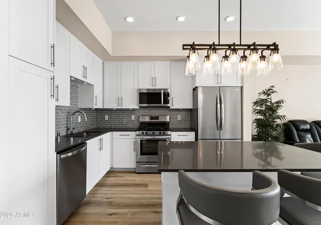 7300-e-earll-dr-3023-scottsdale-az-85251/hzid_2c712811