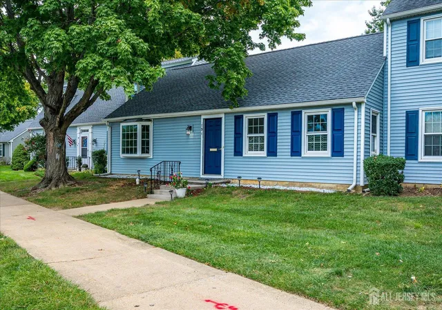19-rossmooor-dr-c-monroe-township-nj-08831/hzid_dfdd04f0