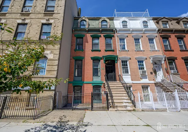 832-grand-st-jersey-city-nj-07304/hzid_63db0b00