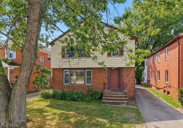 2384-warrensville-ctr-rd-university-heights-oh-44118/hzid_1640ca72