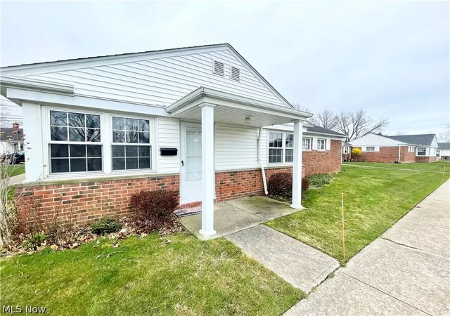 235-e-235th-street-136-euclid-oh-44123/hzid_c3695dc2