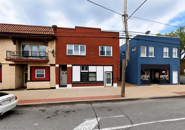 12722-lorain-ave-cleveland-oh-44111/hzid_a1f7cb8c