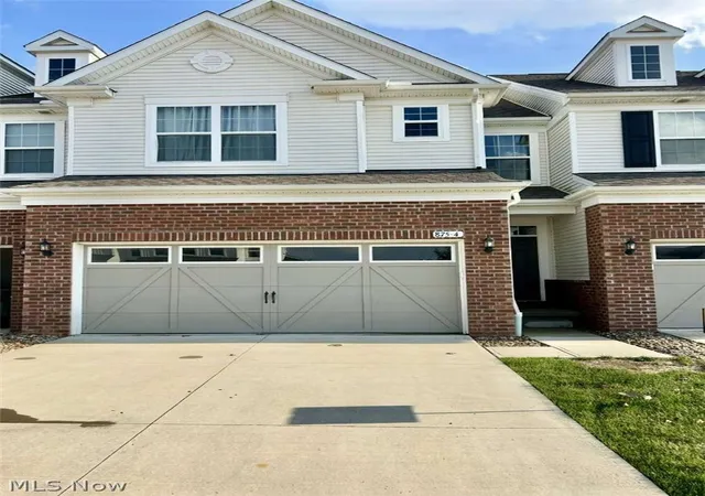 875-dipper-ln-4-aurora-oh-44202/hzid_1bd26235