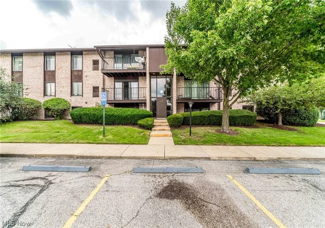 16340-heather-ln-cleveland-oh-44130/hzid_01d85f7f