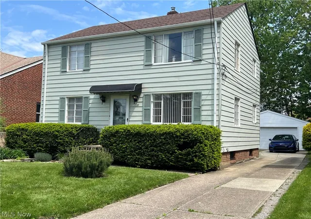 2119-warren-rd-lakewood-oh-44107/hzid_f2ae8bd2