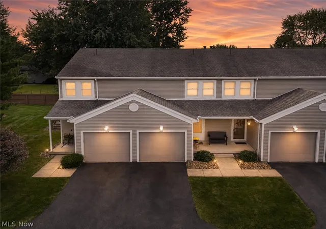375-pineview-dr-ne-warren-oh-44484/hzid_398faef7