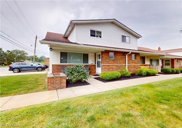 25395-country-clb-blvd-12-north-olmsted-oh-44070/hzid_626f6ebe