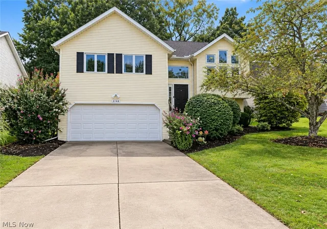 3168-pondview-dr-ravenna-oh-44266/hzid_8a8a6d50