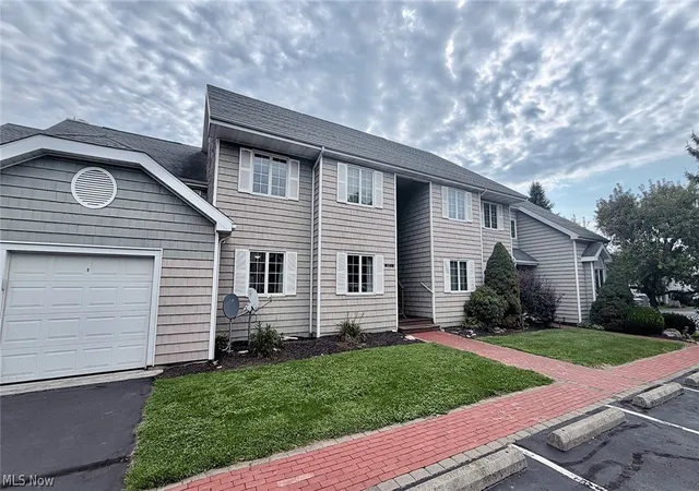 111-w-lakeshore-4b-kelleys-island-oh-43438/hzid_38bd3a75