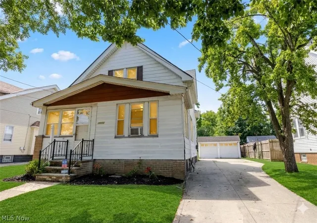 18606-cherokee-ave-cleveland-oh-44119/hzid_6c50e65d