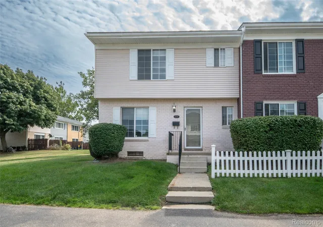 32296-w-12-mile-rd-farmington-hills-mi-48334/hzid_ab32d70c
