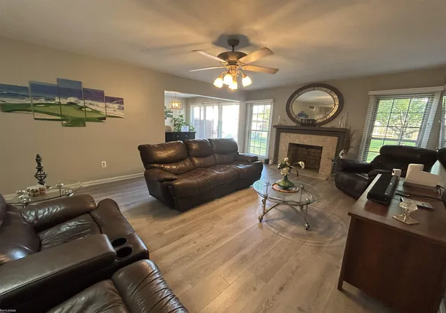 49283-ashley-ct-shelby-township-mi-48315/hzid_55a152b2