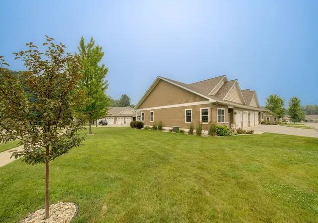 2235-chelsea-ln-traverse-city-mi-49685/hzid_c50ed4a2