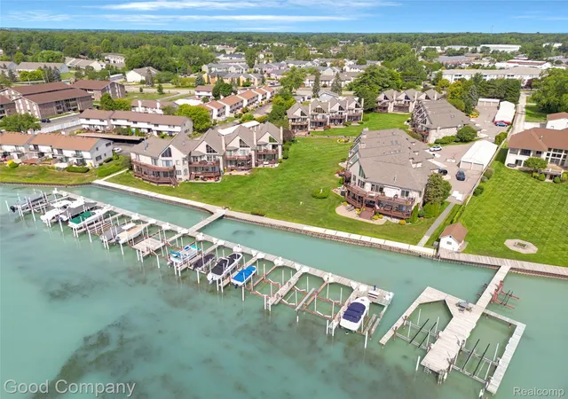 50684-harbour-view-dr-n-new-baltimore-mi-48047/hzid_bd558260