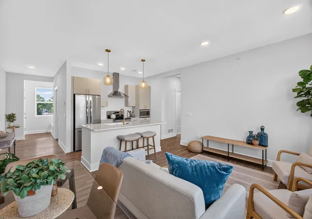 1109-s-carver-st-traversecitycity-grandtraverse-mi-49686/hzid_0e4200f3