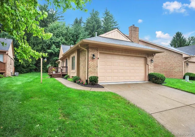 22300-river-ridge-trl-farmingtonhillscity-oakland-mi-48335/hzid_0e4ba2a5