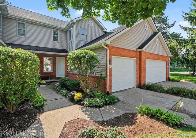 1318-steeplechase-ct-howell-mi-48843/hzid_1c34f605