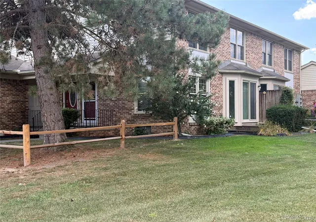 38505-yarmouth-st-clinton-township-mi-48038/hzid_a5e2f38f