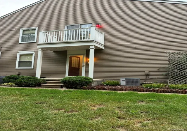 389-neptune-dr-208-walled-lake-mi-48390/hzid_e9e6649b