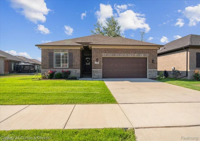 15360-eton-pointe-dr-37-clinton-township-mi-48035/hzid_0dfb4512