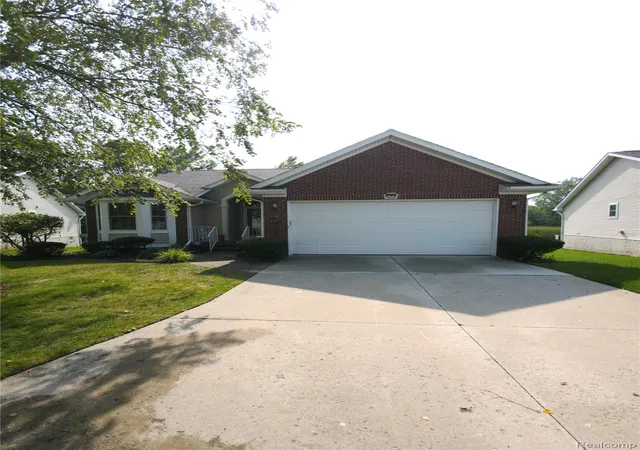 1151-creekside-ct-burton-mi-48509/hzid_03c57781