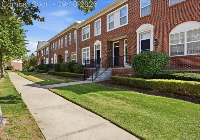 14579-vauxhall-dr-sterling-heights-mi-48313/hzid_b841a95f
