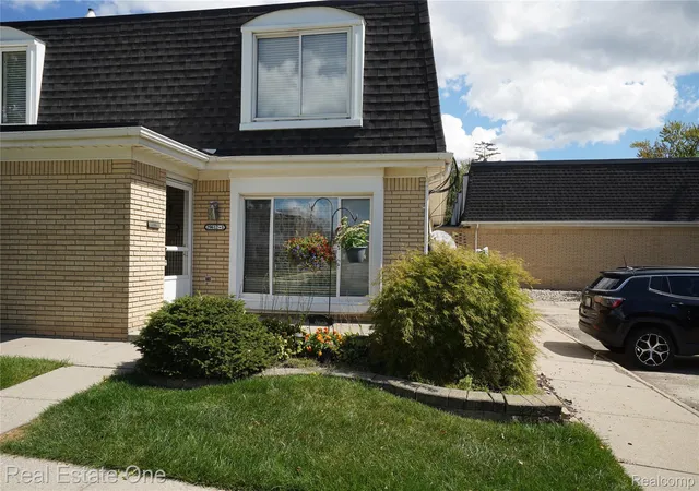 29612-city-ctr-dr-1-warren-mi-48093/hzid_77b4e9f1