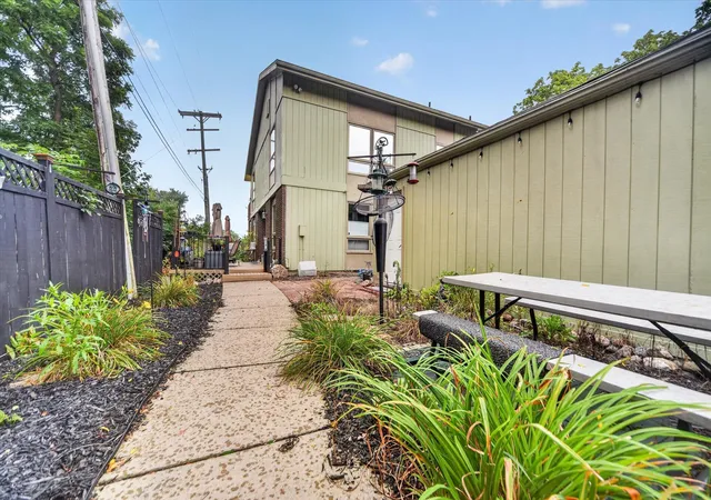 515-n-putnam-st-a-williamston-mi-48895/hzid_2b19d5b8