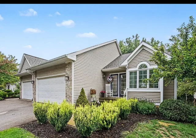 2017-blue-bell-way-grand-rapids-mi-49504/hzid_47ca71fa