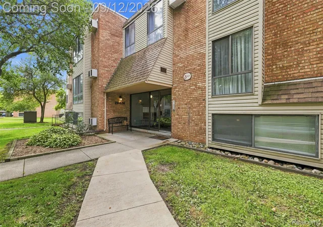 28426-w-8-mile-rd-a4-farmington-hills-mi-48336/hzid_46c10cce
