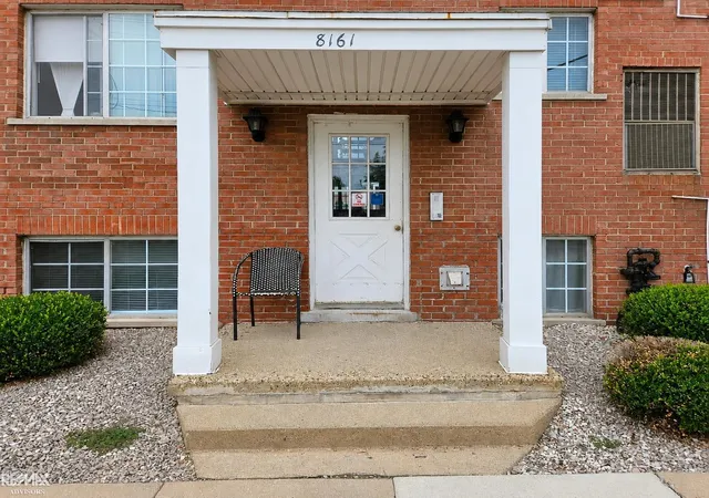 8161-denwood-dr-sterling-heights-mi-48312/hzid_b4676528