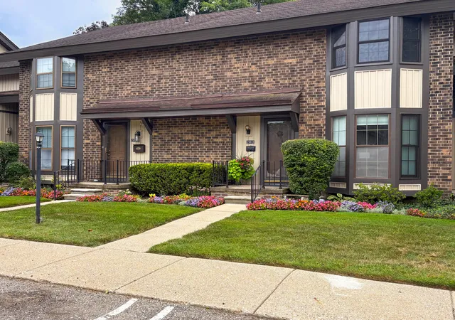 25073-oakbrooke-dr-southfield-mi-48033/hzid_a59af638