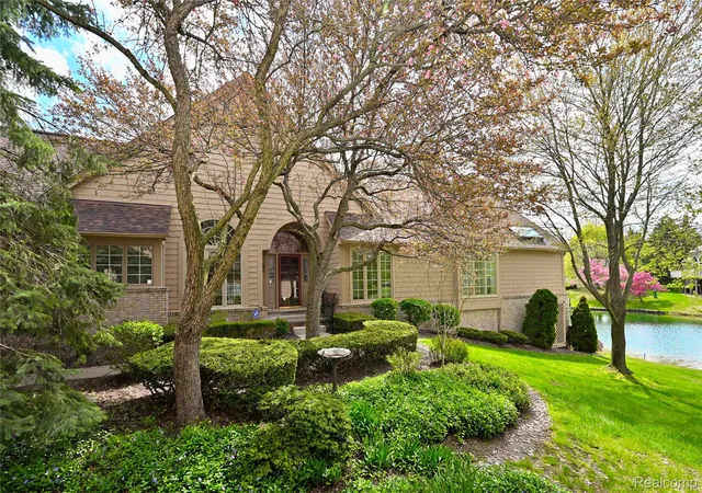 618-deauville-ln-bloomfield-hills-mi-48304/hzid_9bb0ac2e