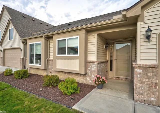 31003-gregory-st-grand-blanc-mi-48439/hzid_b69a3cf9