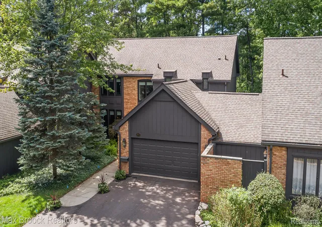 1935-pine-ridge-ln-bloomfield-hills-mi-48302/hzid_babbdbcc