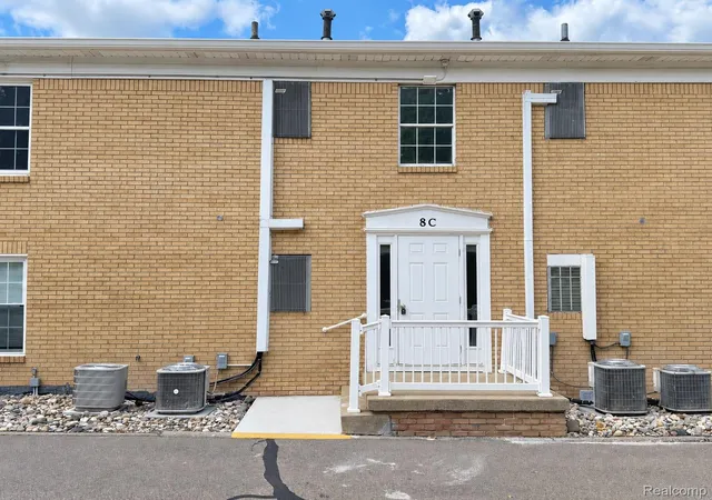3333-moores-river-dr-812-lansing-mi-48911/hzid_cf4c5be8