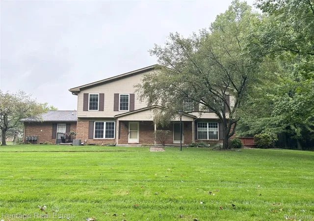 68034-rosewood-ln-richmond-mi-48062/hzid_f68eb124