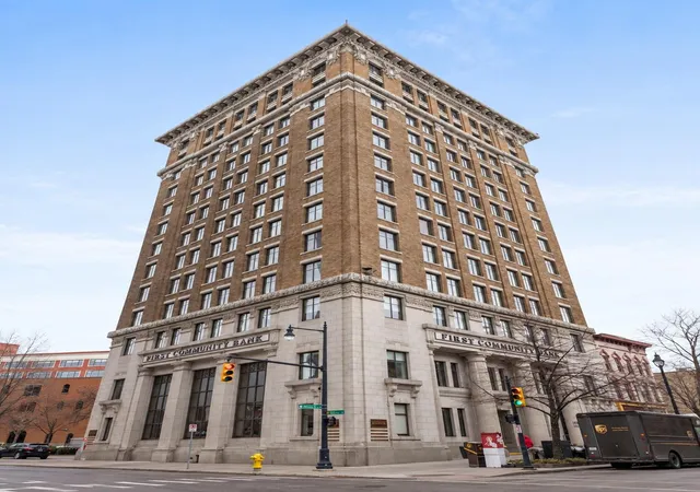 60-monroe-ctr-st-nw-8d-grand-rapids-mi-49503/hzid_6265b1e1