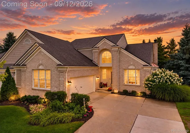 1385-copper-cir-rochester-mi-48306/hzid_c1e2a5e3