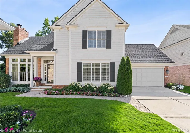 936-lochmoor-pl-grosse-pointe-woods-mi-48236/hzid_6e457744