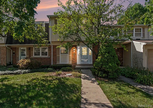 5093-buckingham-troy-mi-48098/hzid_73c79cac