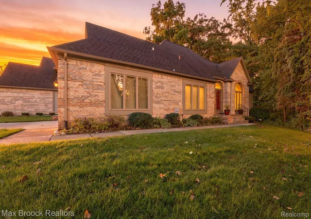 24585-edgewood-dr-novi-mi-48374/hzid_bcc1f4c9