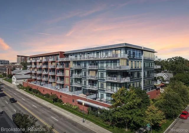 101-curry-ave-536-royal-oak-mi-48067/hzid_237776e4