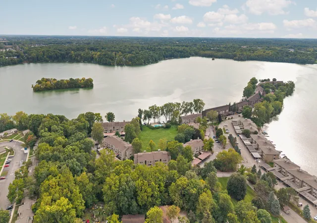 1660-cliffs-landing-102-ypsilanti-mi-48198/hzid_bc3d94b1