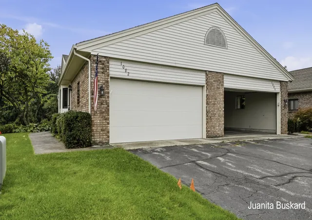 1082-amberwood-w-dr-sw-130-byron-center-mi-49315/hzid_60ee2319