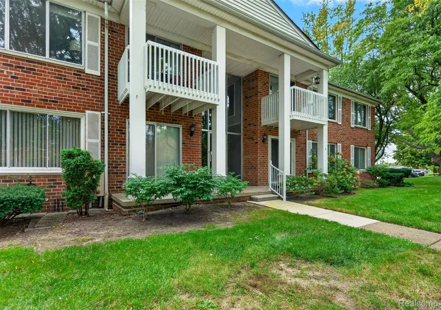 42241-toddmark-ln-clinton-township-mi-48038/hzid_442dba05