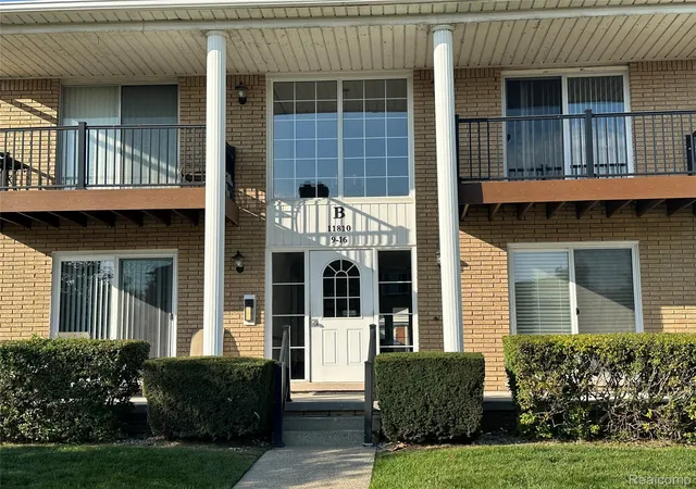 11810-15-mile-rd-10-sterling-heights-mi-48312/hzid_235d60bd