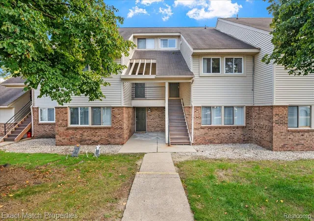 2872-davison-ave-auburn-hills-mi-48326/hzid_a0a44120